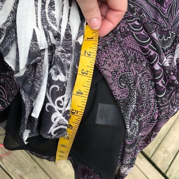 Black and White Handkerchief like Tunic - Picture 11 of 11